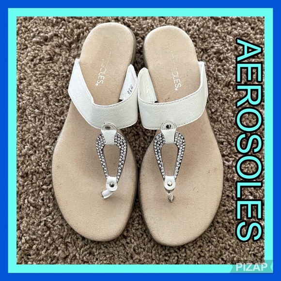 AEROSOLES Shoes - AEROSOLES WHITE DRESSY THONGS WITH GLITZY CRYSTAL CENTERS